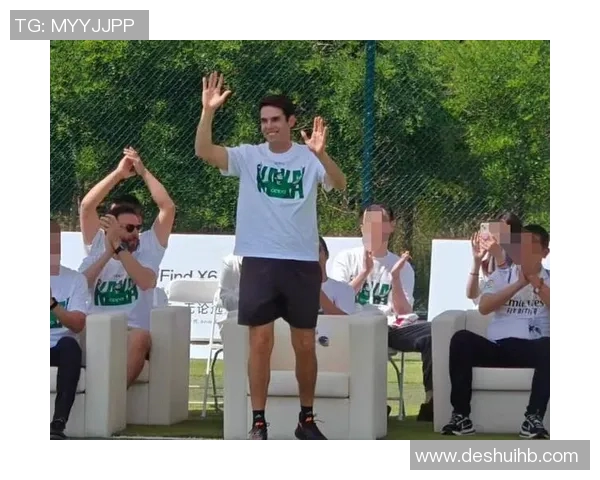 为什么足球明星的手臂看起来比普通人更加细长和匀称探究背后的原因